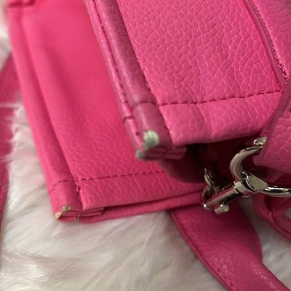 Marc Jacobs Vibrant Pink Tote Bag - Picture 11 of 12